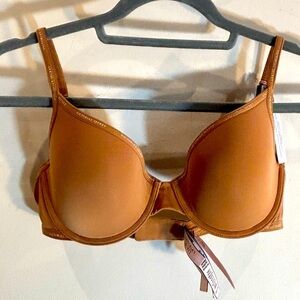 VICTORIA’S SECRET Sz 34C T-Shirt Collection Padded Adjustable Bavk Straps NEW